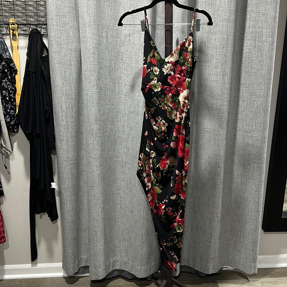 Beautiful dress from Windsor NWT